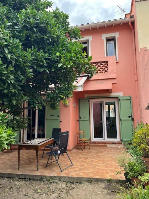 Maison De Village Vintage Avec Grand Jardin Елн Екстериор снимка